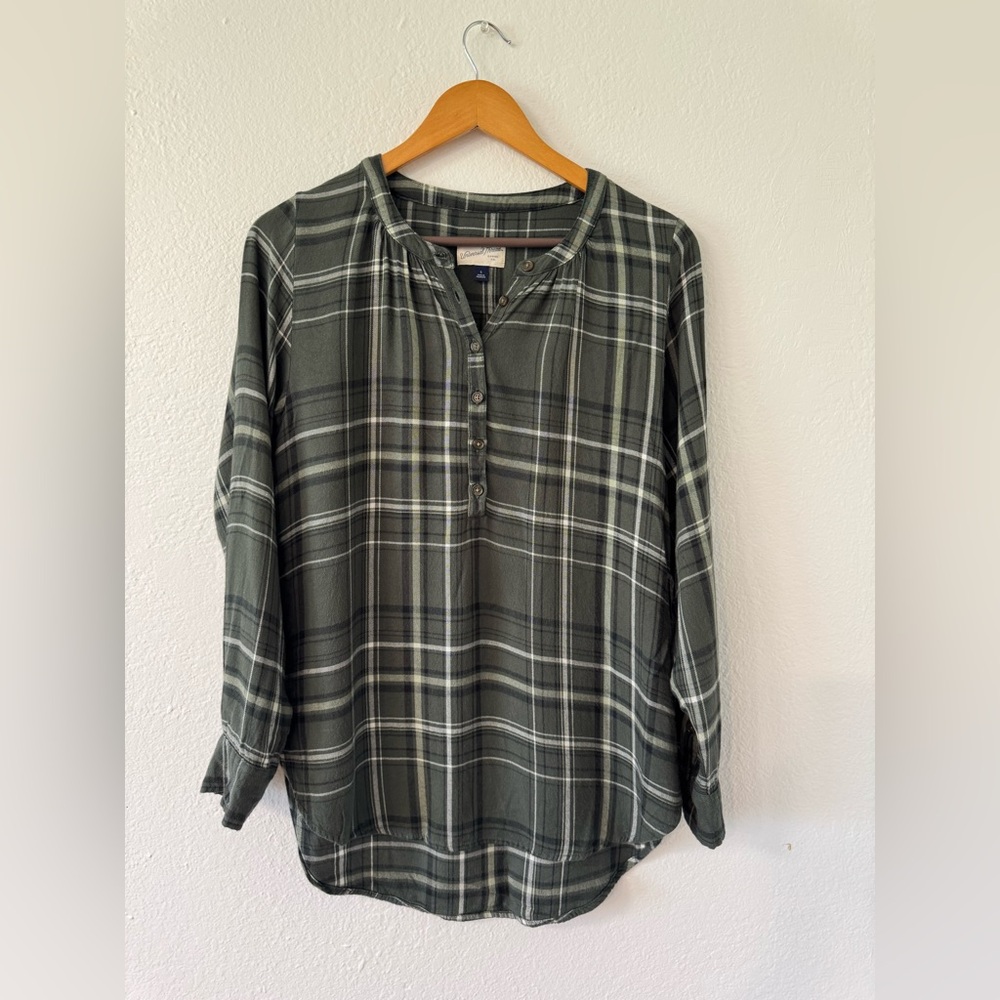 Universal Thread Green Plaid Button-Down Blouse, Size Small